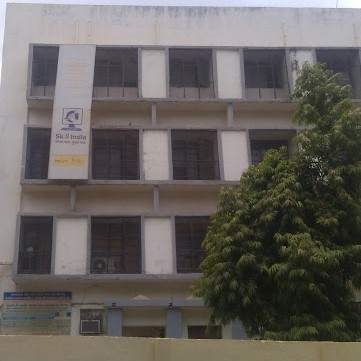 S.L.U College